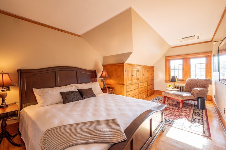 Room 10 of 62