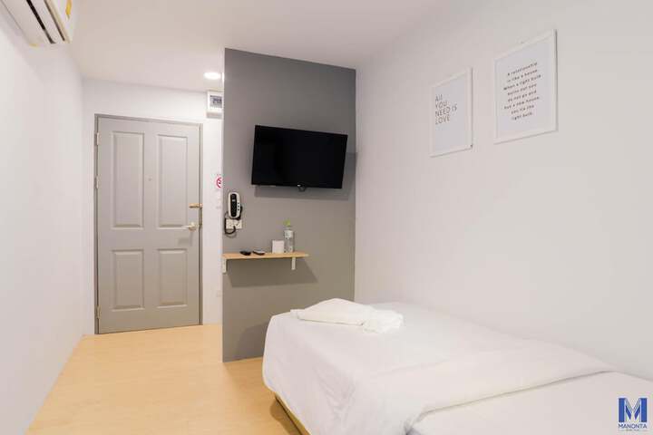 Room 12 of 26
