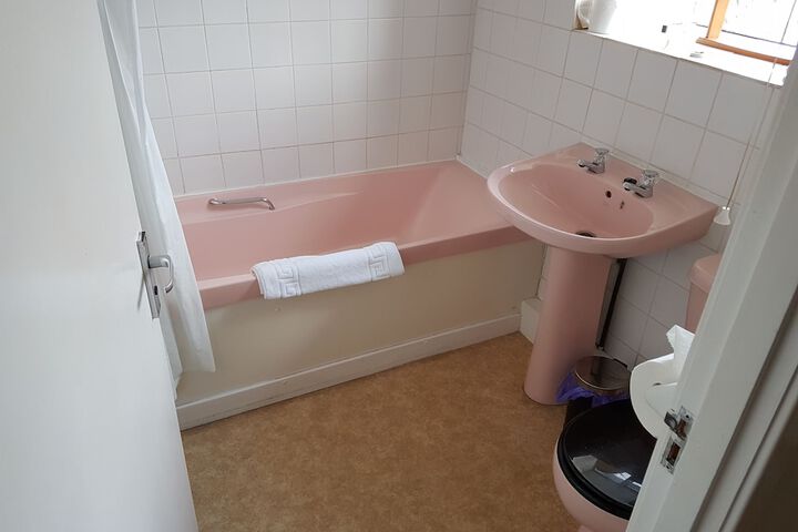 Room 9 of 13