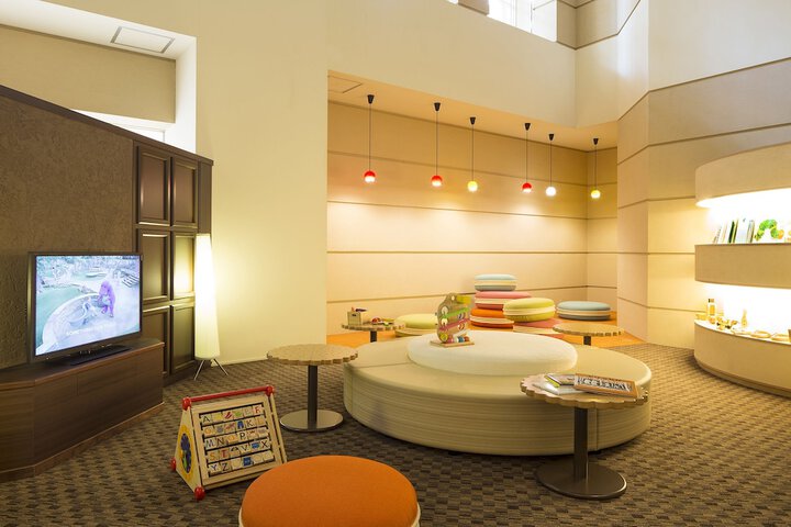 Hotel Interior 5 of 149