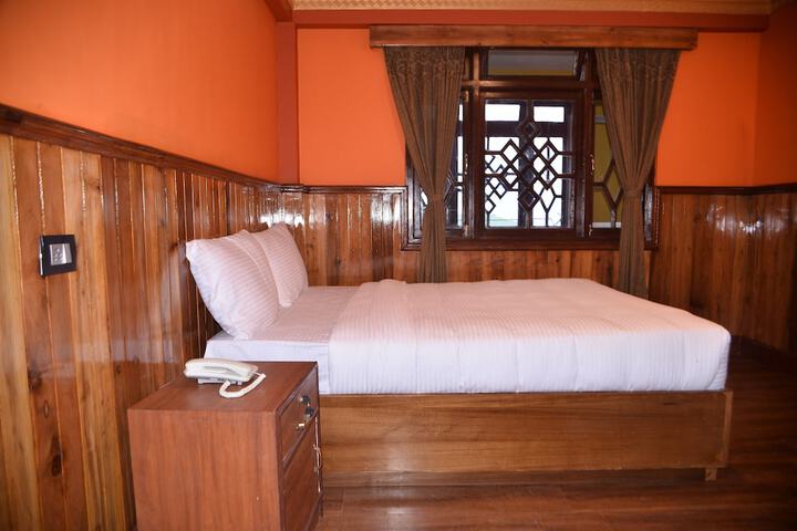 Room 11 of 35