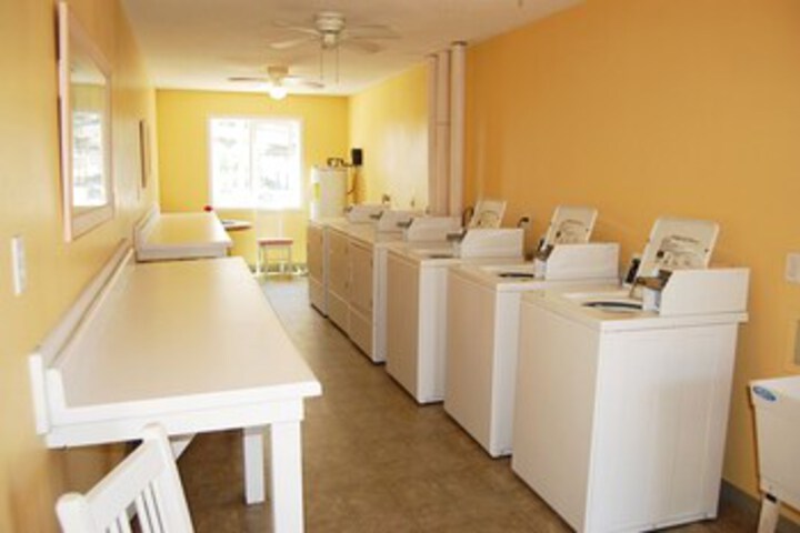 Laundry 20 of 50