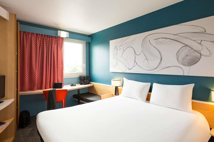 Room 10 of 79