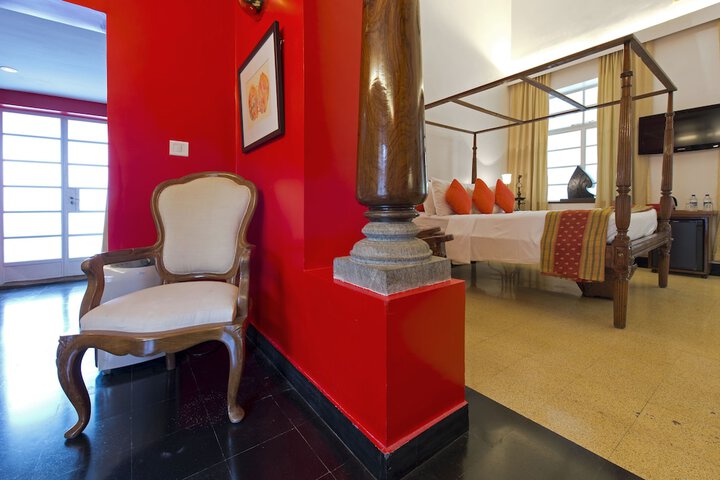 Room 16 of 52