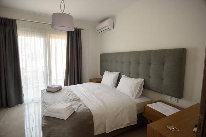 Room 7 of 34