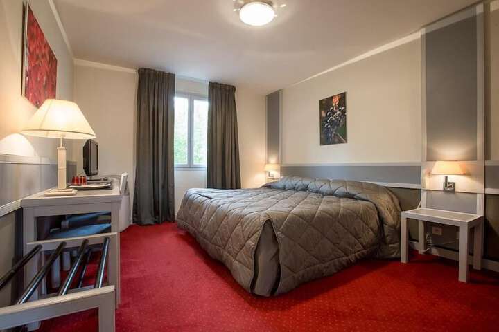 Room 8 of 29