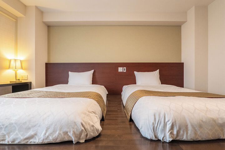 Room 9 of 49