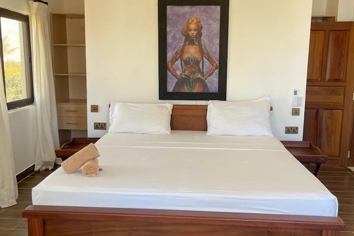 Room 8 of 71