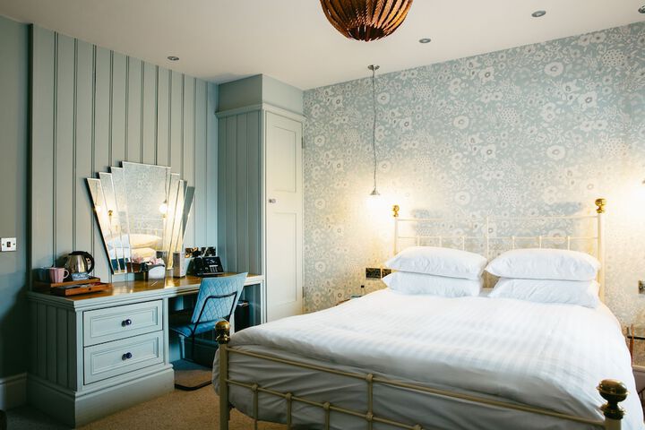 Room 12 of 68