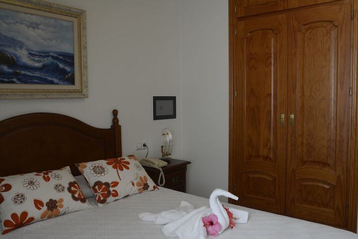 Room 4 of 52