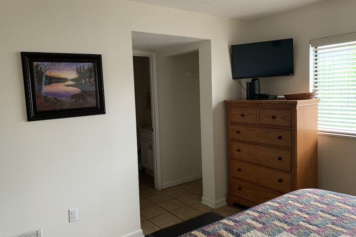 Room 27 of 186