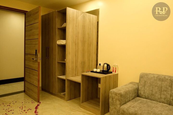 Room 14 of 43