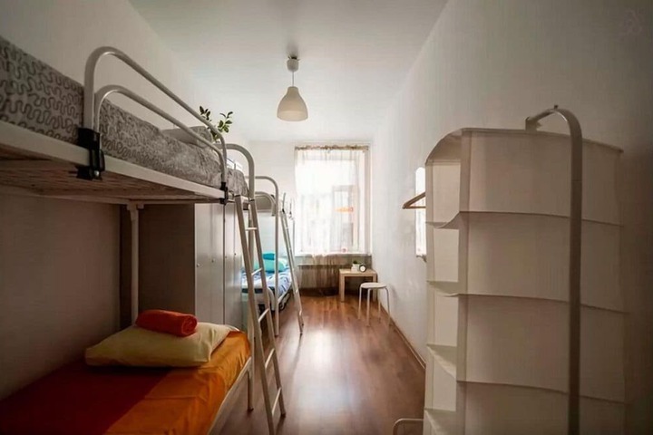 Room 4 of 43