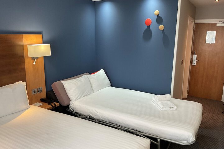 Room 7 of 51