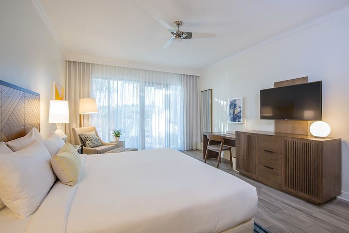 Room 14 of 240
