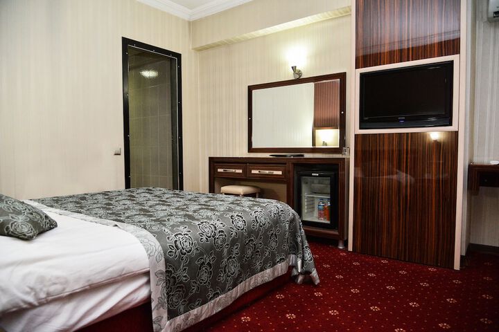 Room 20 of 40