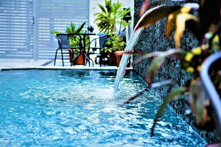 Pool 19 of 27