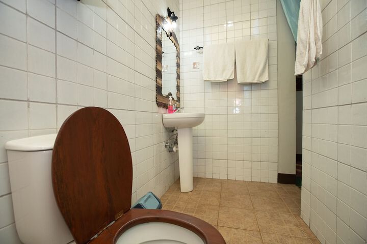 Room 16 of 56