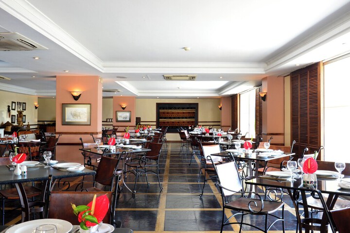 Dining 102 of 276
