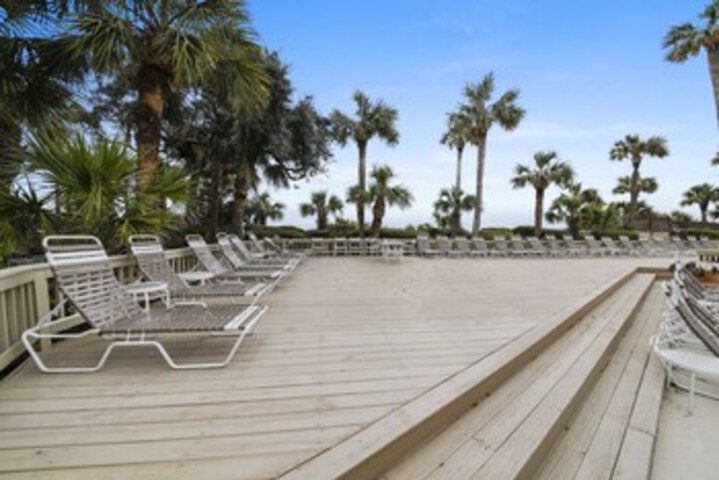 Sundeck 23 of 24