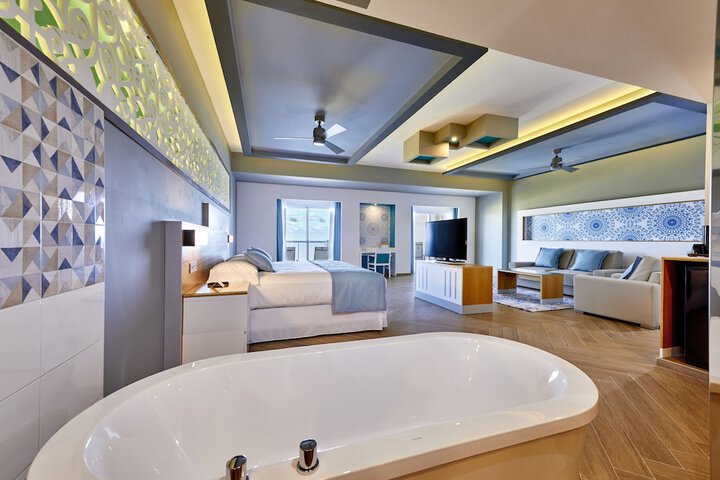 Room 14 of 85