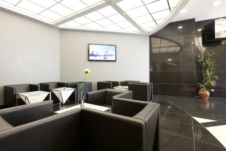 Hotel Lobby
