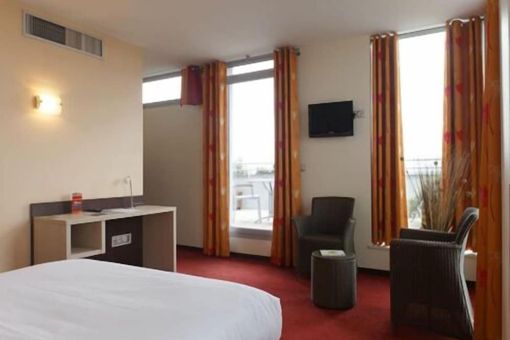 Room 3 of 29