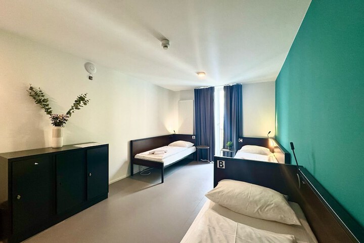 Room 16 of 72