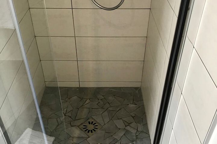 Room 15 of 28