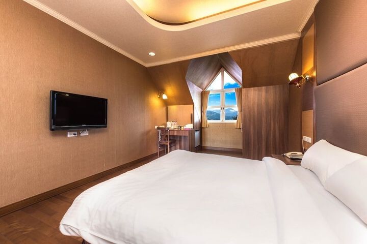 Room 16 of 17