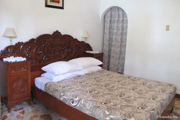 Room 30 of 99