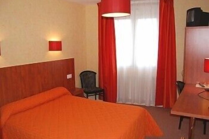 Room 4 of 21