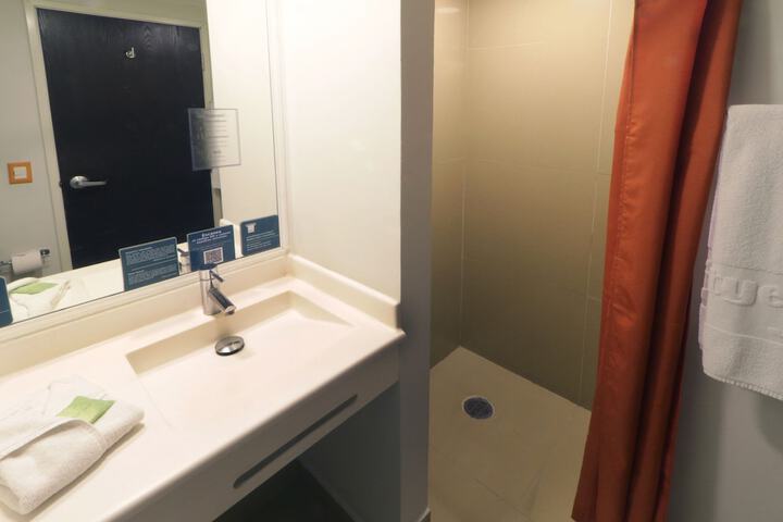 Room 22 of 50