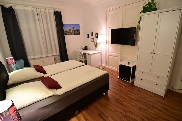 Room 37 of 149