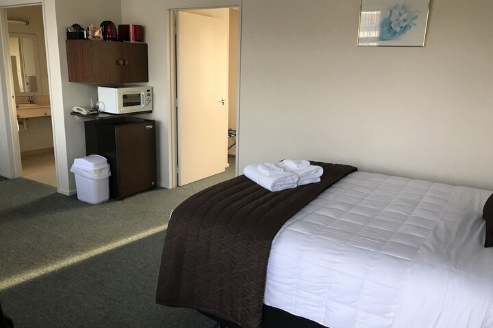 Room 58 of 100
