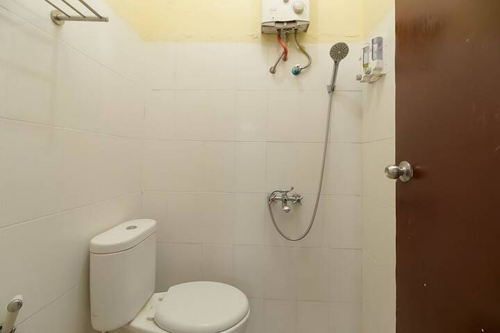 Room 10 of 12