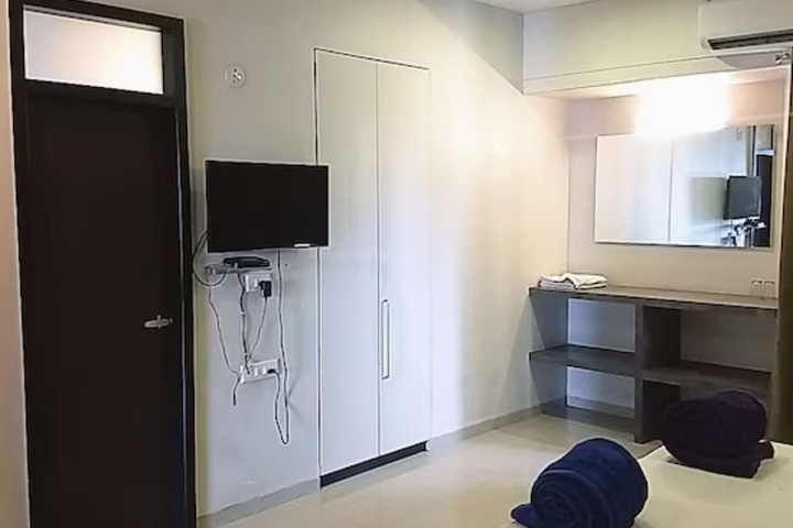 Room 2 of 15