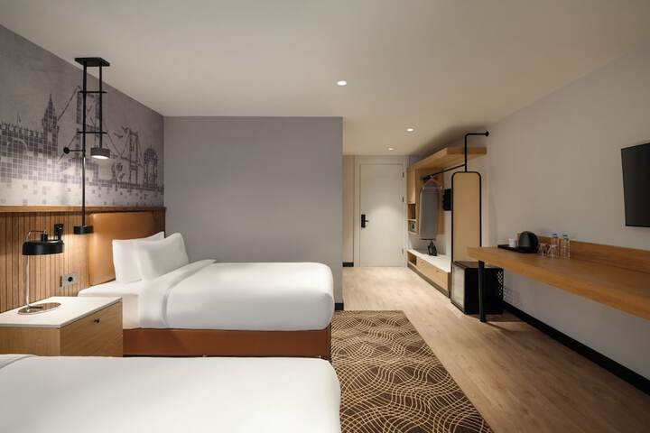 Room 21 of 50
