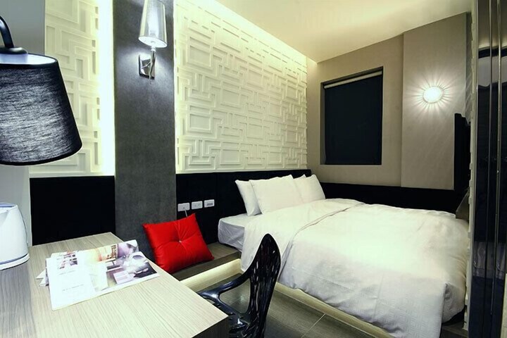 Room 8 of 59
