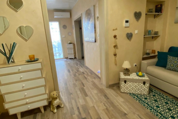 Room 5 of 19