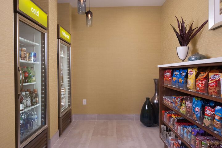 Snack bar