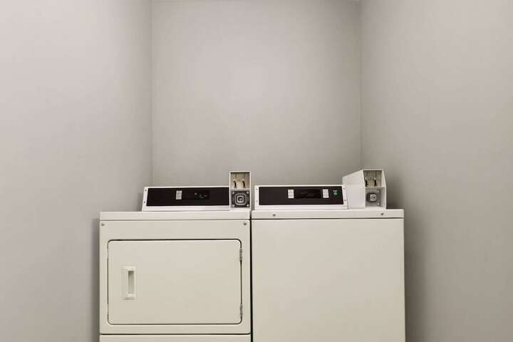 Room 25 of 46