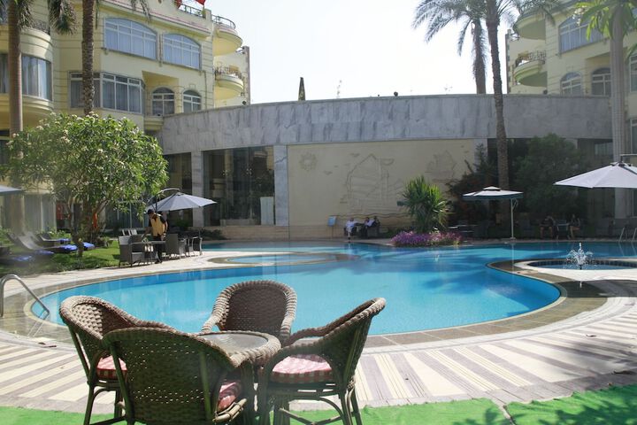 Pool 60 of 117