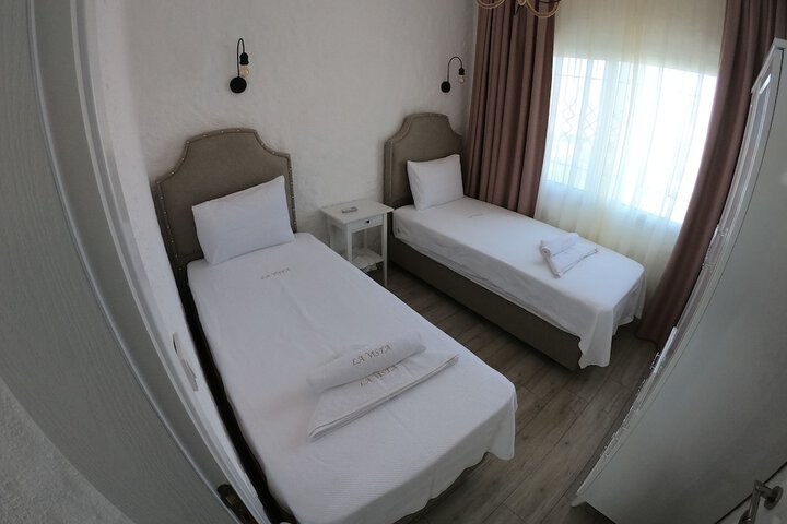 Room 4 of 56