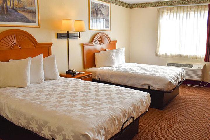 2 Double Beds (6 of 13)
