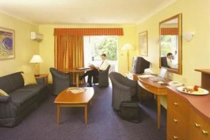 Room 22 of 32