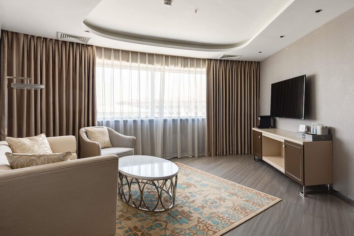 Room 36 of 98