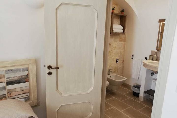 Room 18 of 22
