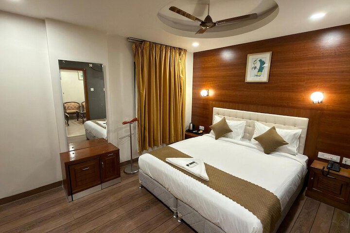 Room 6 of 21