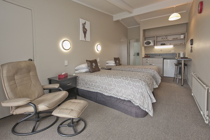 Room 2 of 52